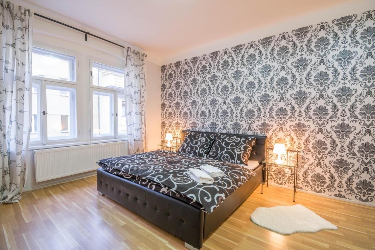Chest Design Apartments Прага Экстерьер фото