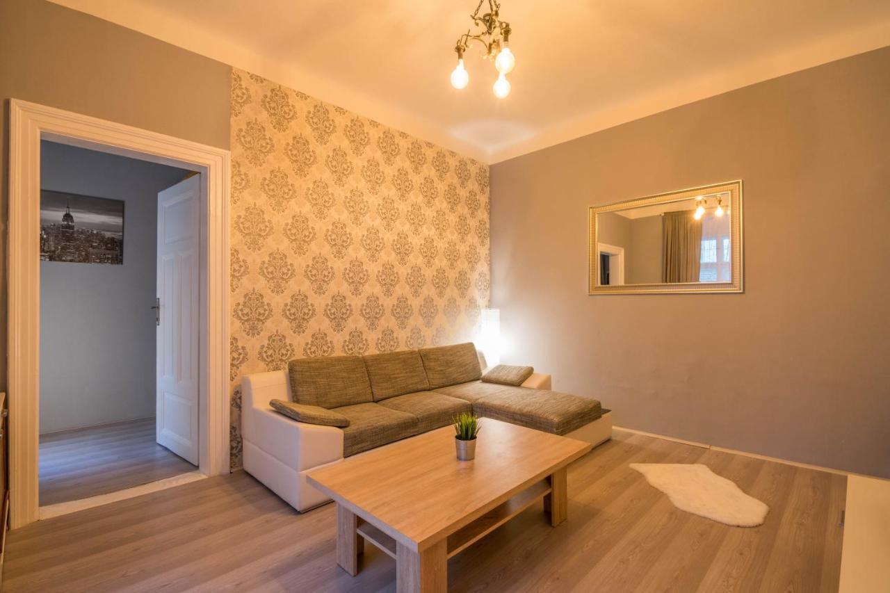 Chest Design Apartments Прага Экстерьер фото
